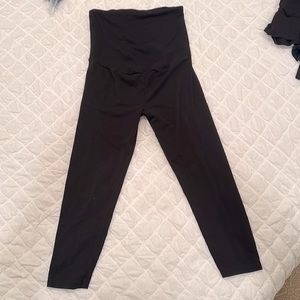 Black gap maternity leggings